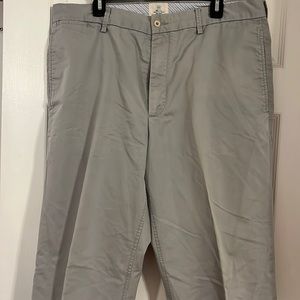 Gap Khakis relaxed fit men’s pants